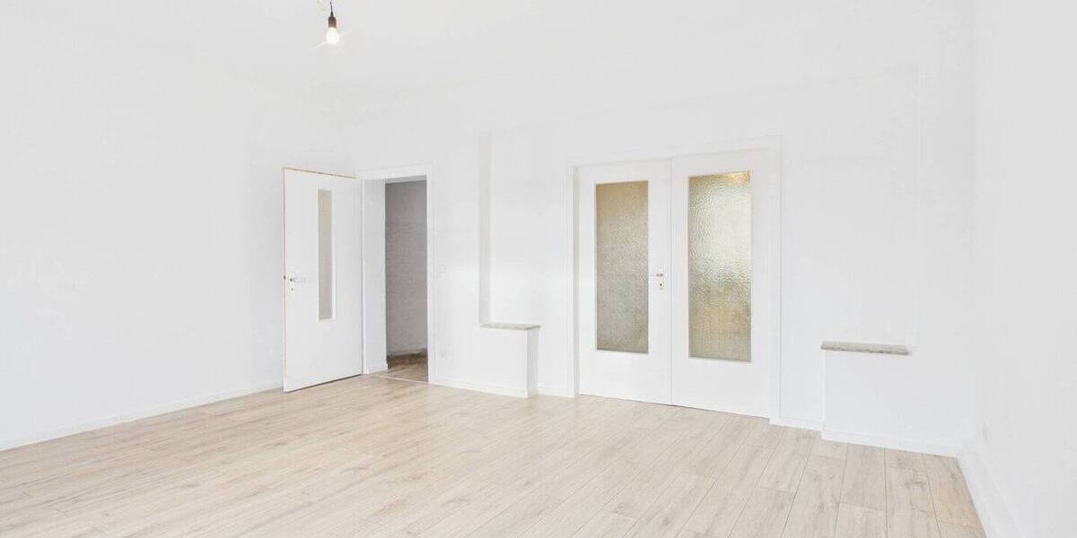 Etagenwohnung Saarbrücken Brebach-Fechingen - 3 Zimmer, 98 m&sup2;, 1.000&euro; | Angebot:26343532