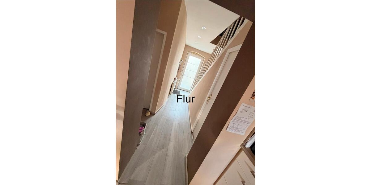 Einfamilienhaus Schiffweiler - 6 Zimmer, 110 m&sup2;, 220.000&euro; | Angebot:25230922