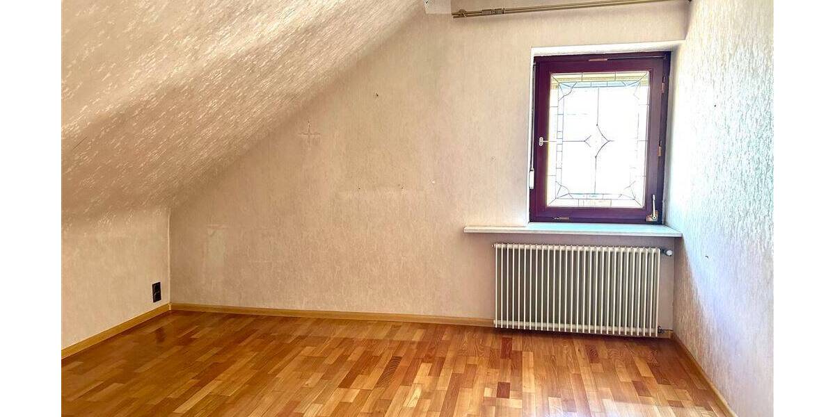 Mehrfamilienhaus, Wohnhaus Quierschied - 8 Zimmer, 198 m&sup2;, 287.000&euro; | Angebot:25745731