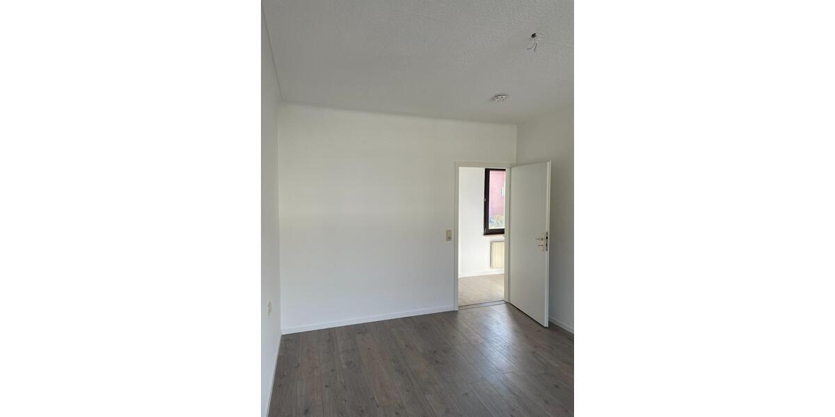 Etagenwohnung Völklingen - 3 Zimmer, 70 m&sup2;, 490&euro; | Angebot:25436217