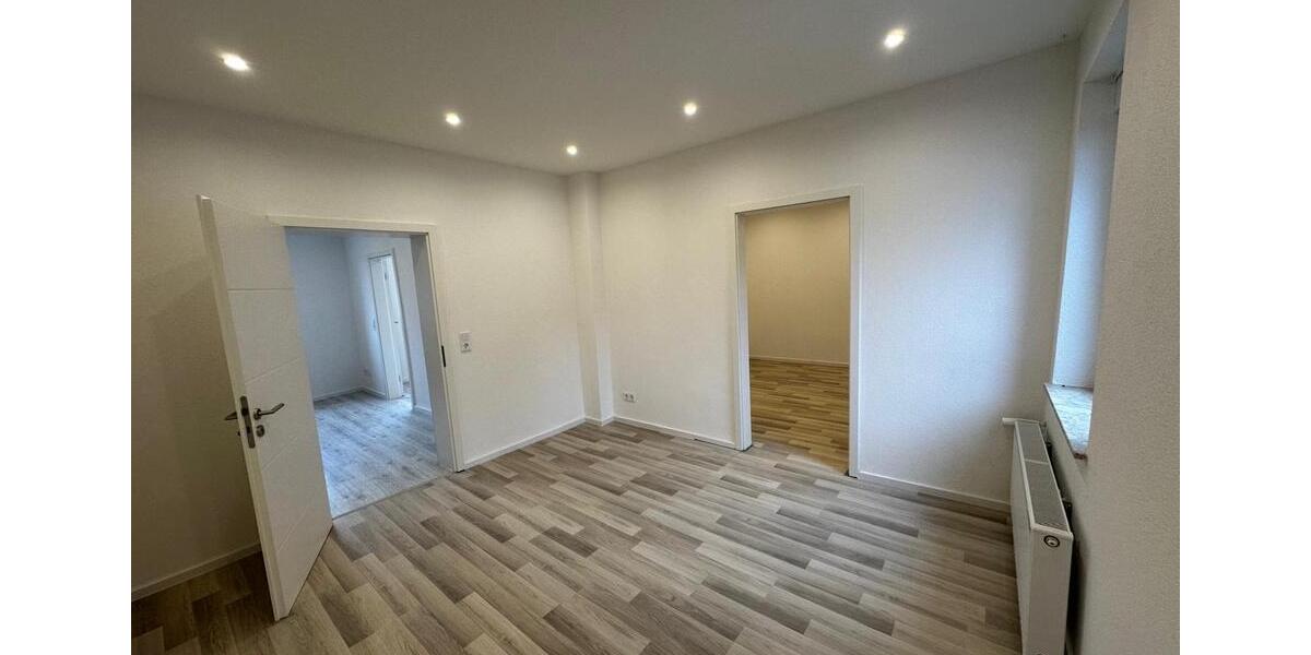 Reihenhaus Völklingen - 6 Zimmer, 160 m&sup2;, 1.300&euro; | Angebot:25439583