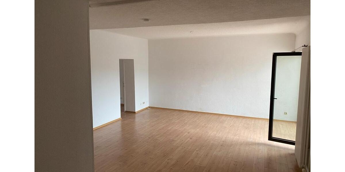 Etagenwohnung Saarwellingen - 3 Zimmer, 85 m&sup2;, 590&euro; | Angebot:26653364