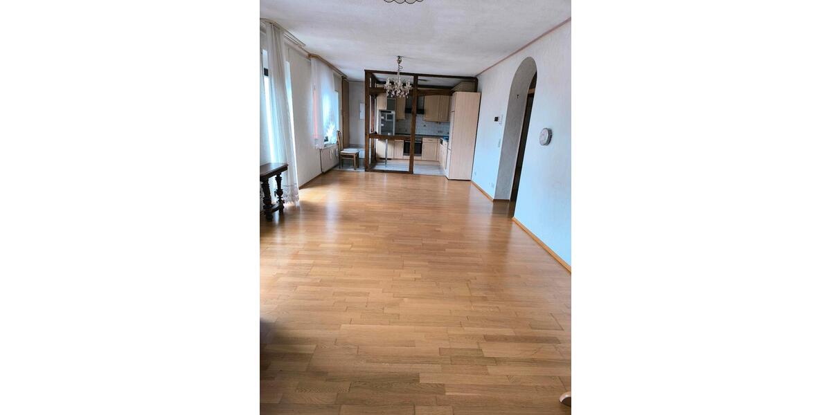 Etagenwohnung Lebach - 3 Zimmer, 85 m&sup2;, 600&euro; | Angebot:25637827