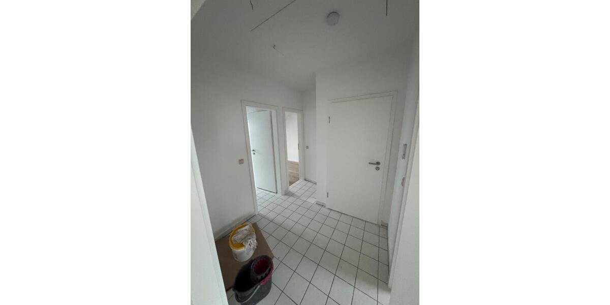 Dachgeschoßwohnung Saarlouis - 3 Zimmer, 7 m&sup2;, 950&euro; | Angebot:25892452