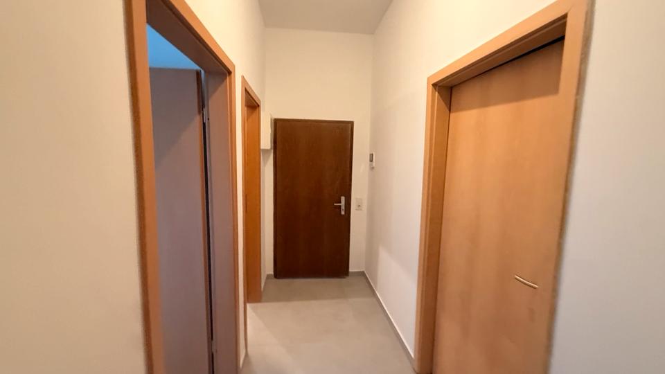 Erdgeschoßwohnung Völklingen - 2 Zimmer, 80 m&sup2;, 650&euro; | Angebot:25048106