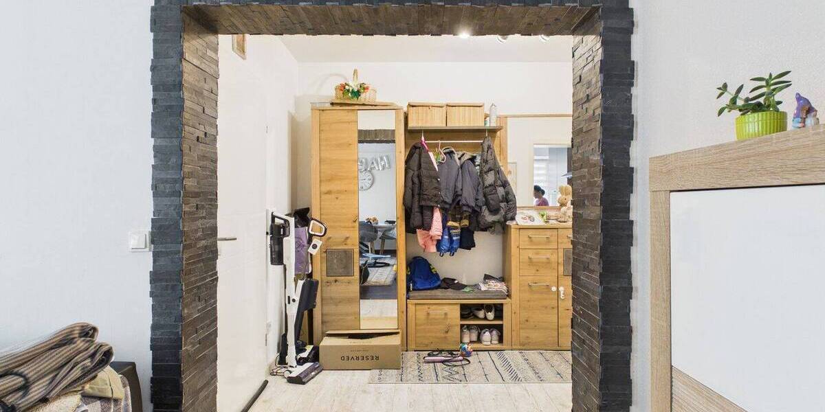 Etagenwohnung Saarbrücken Dudweiler - 4 Zimmer, 92 m&sup2;, 225.000&euro; | Angebot:26289913