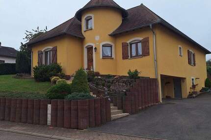 Haus Saarlouis Lisdorf - 8 Zimmer, 200 m&sup2;, 299.000&euro; | Angebot:25731396