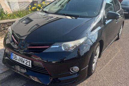 Toyota Auris 157.300 km 8.400 &euro; Püttlingen 66346