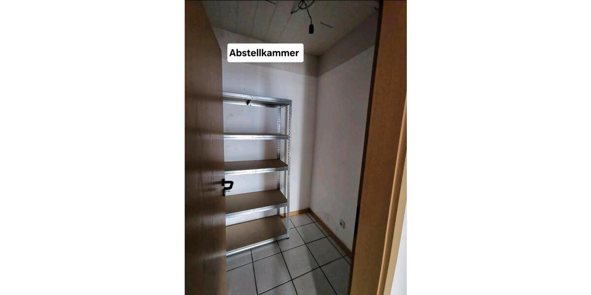 Dachgeschoßwohnung Ottweiler - 3 Zimmer, 90 m&sup2;, 650&euro; | Angebot:25856542