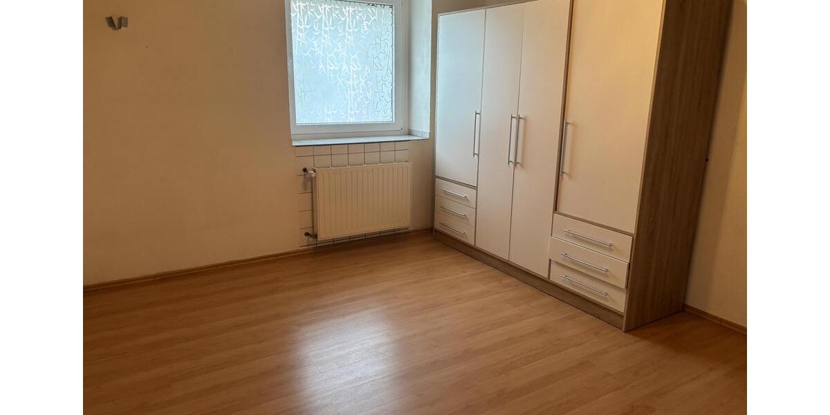 Etagenwohnung Schiffweiler - 3 Zimmer, 86 m&sup2;, 602&euro; | Angebot:25710579
