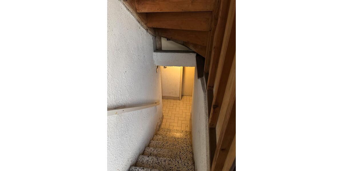 Mehrfamilienhaus, Wohnhaus Neunkirchen - 7 Zimmer, 175 m&sup2;, 220.000&euro; | Angebot:26824253