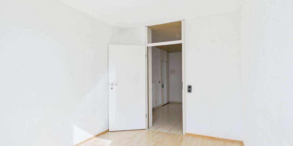 Etagenwohnung Neunkirchen/Saar Innenstadt - 3 Zimmer, 92 m&sup2;, 129.000&euro; | Angebot:25726195
