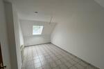 Dachgeschoßwohnung Völklingen - 4 Zimmer, 98 m&sup2;, 640&euro; | Angebot:25869334
