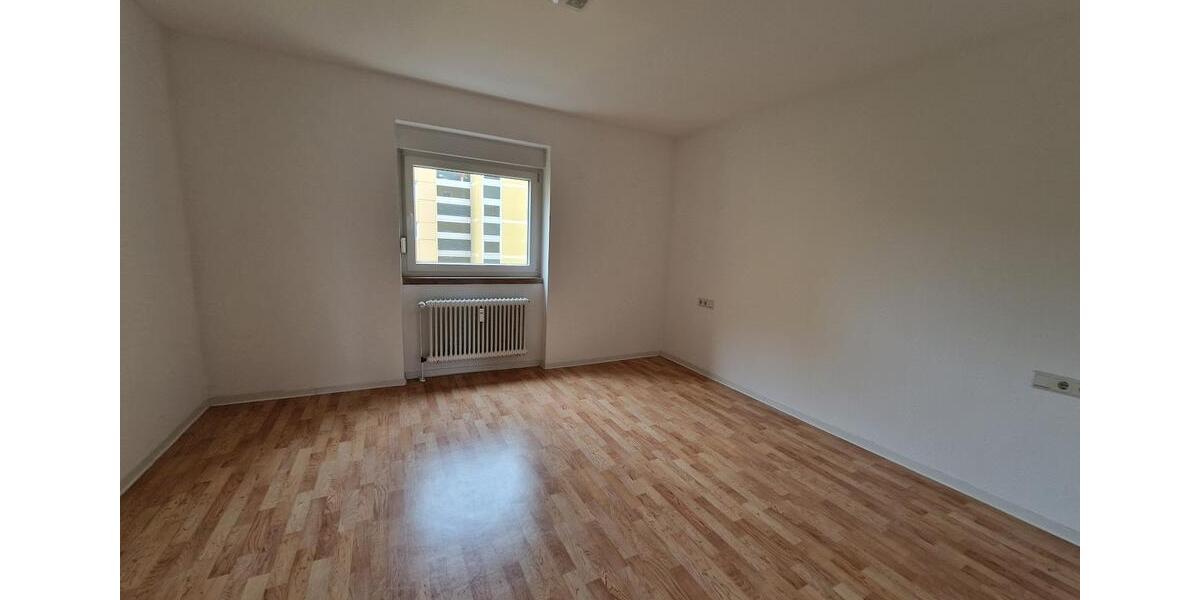 Etagenwohnung Saarbrücken Eschberg - 2 Zimmer, 73 m&sup2;, 657&euro; | Angebot:25327498