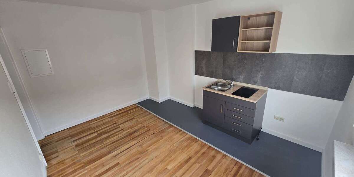 Etagenwohnung Homburg - 1 Zimmer, 23 m&sup2;, 300&euro; | Angebot:25730463