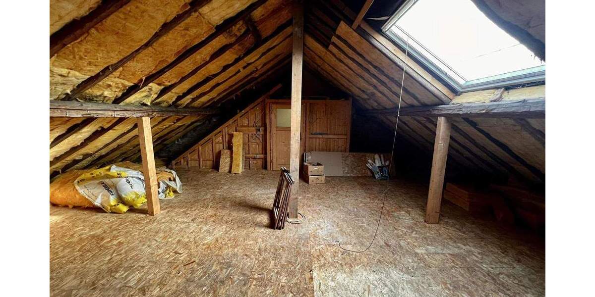 Einfamilienhaus Beckingen Düppenweiler - 9 Zimmer, 207 m&sup2;, 305.000&euro; | Angebot:25779493