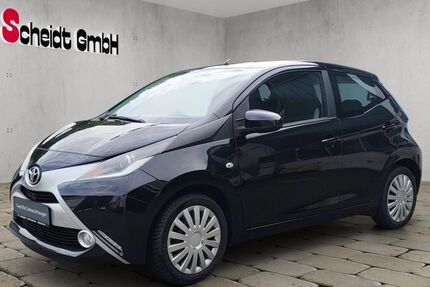 Toyota Aygo (X) 181.076 km 6.280 &euro; Schiffweiler 66578