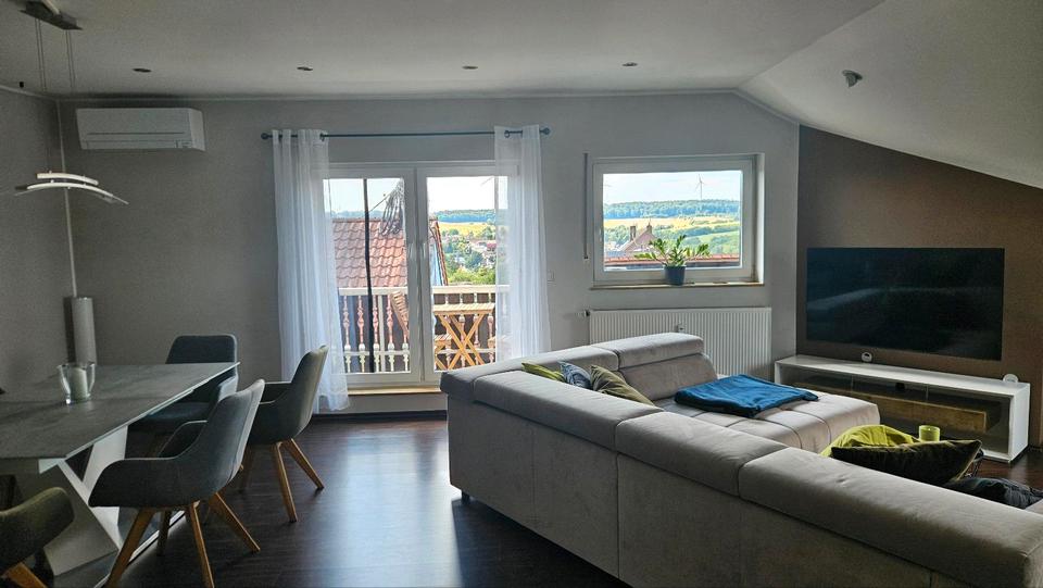 Dachgeschoßwohnung Püttlingen - 3 Zimmer, 101 m&sup2;, 850&euro; | Angebot:25828083