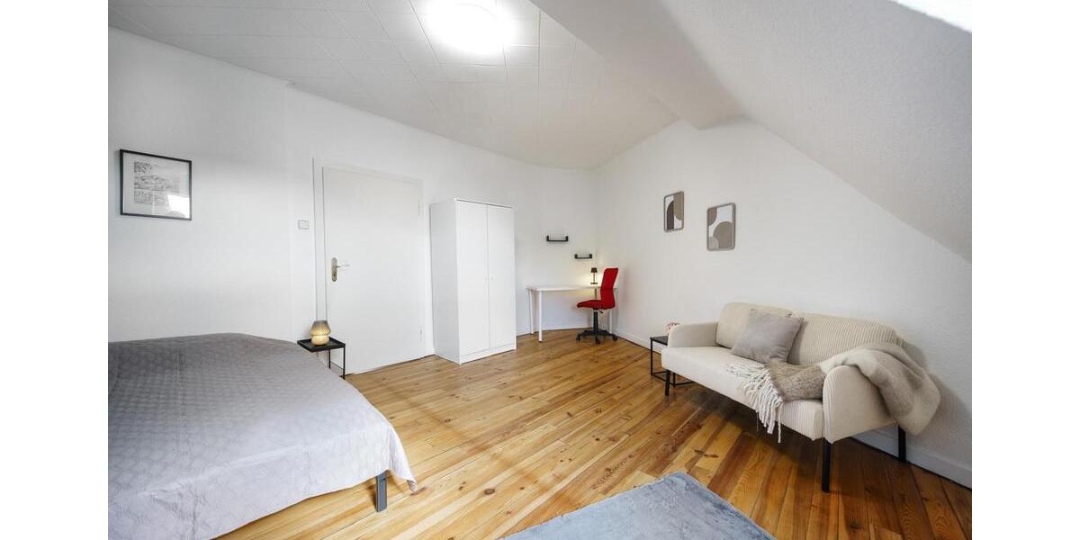 Dachgeschoßwohnung Saarbrücken West - 1 Zimmer, 48 m&sup2;, 850&euro; | Angebot:25942073