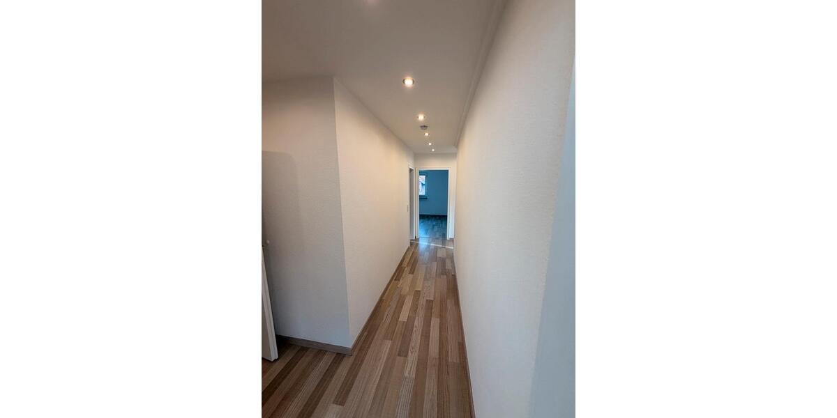 Etagenwohnung Saarbrücken Neue Bremm - 2.5 Zimmer, 85 m&sup2;, 850&euro; | Angebot:27640226