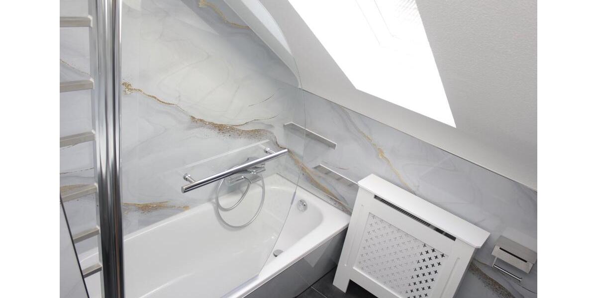 Dachgeschoßwohnung Püttlingen - 3 Zimmer, 80 m&sup2;, 800&euro; | Angebot:26679752