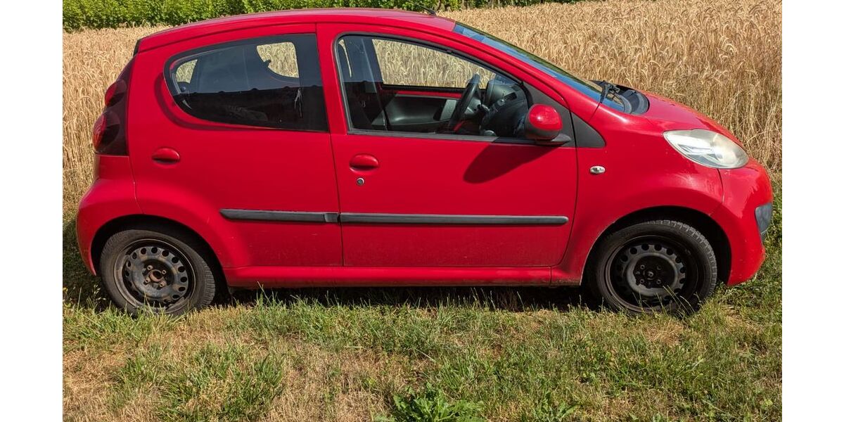 Peugeot 107 120.000 km 1.900 &euro; Gersheim 66453