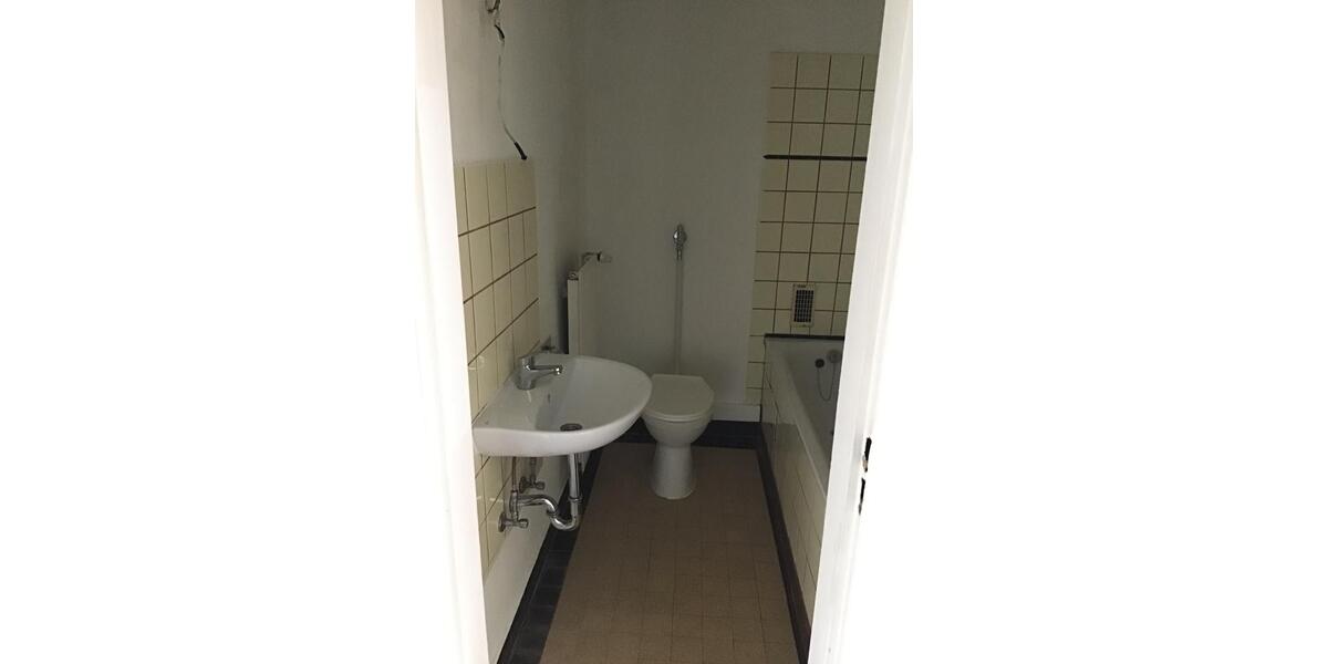 Etagenwohnung Saarbrücken Neue Bremm - 3 Zimmer, 70 m&sup2;, 780&euro; | Angebot:26603876