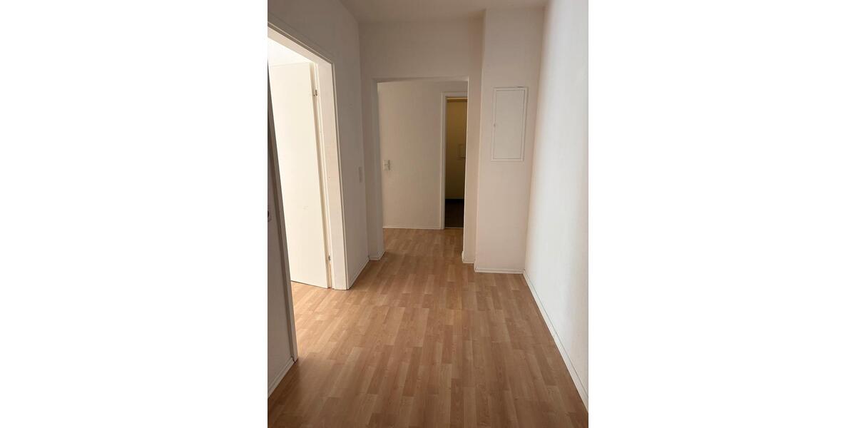 Etagenwohnung Saarbrücken - 2 Zimmer, 70 m&sup2;, 850&euro; | Angebot:26007926