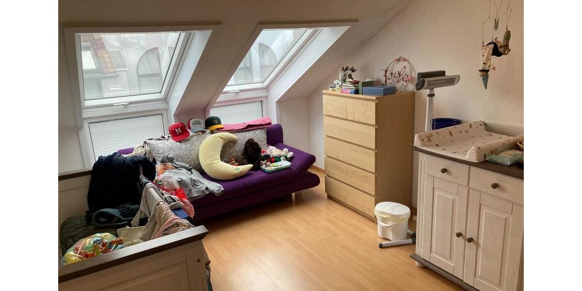 Dachgeschoßwohnung Saarlouis - 6 Zimmer, 116 m&sup2;, 240.000&euro; | Angebot:24941021