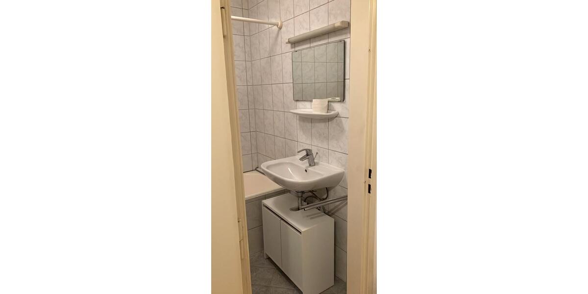 Etagenwohnung Saarbrücken Eschberg - 1 Zimmer, 33 m&sup2;, 350&euro; | Angebot:25931485