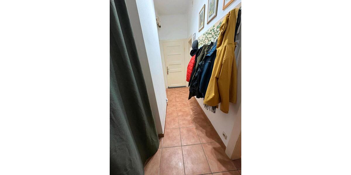 Etagenwohnung Saarbrücken - 1 Zimmer, 75 m&sup2;, 890&euro; | Angebot:25431680