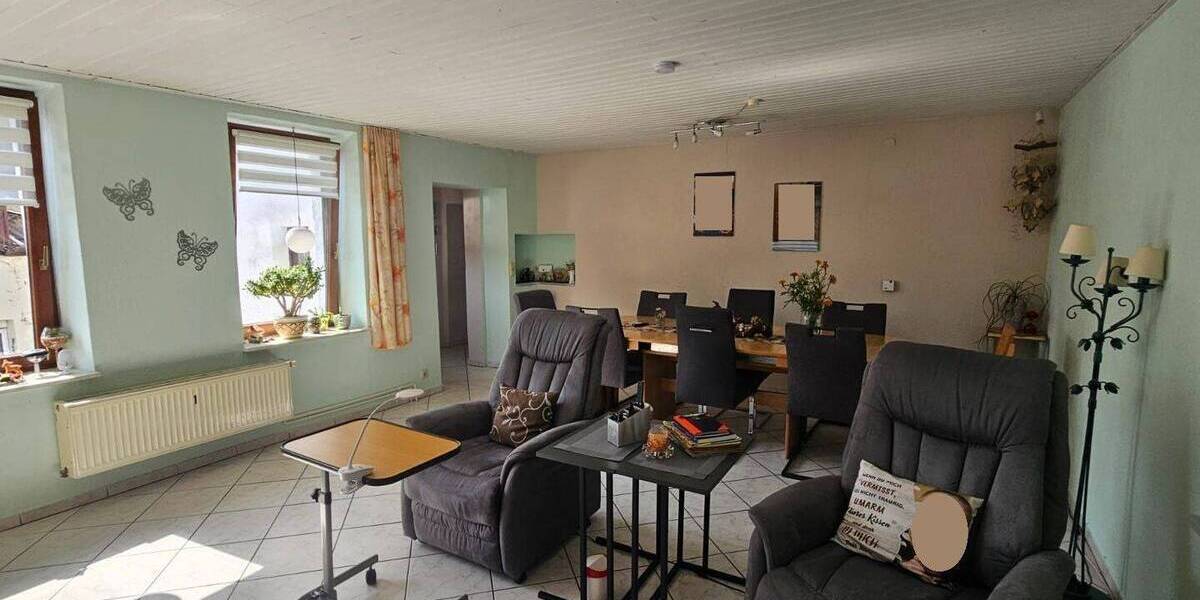 Mehrfamilienhaus, Wohnhaus Ottweiler - 6 Zimmer, 189.000&euro; | Angebot:25780469