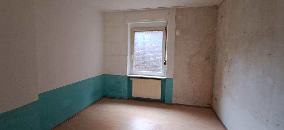 Etagenwohnung Völklingen - 2 Zimmer, 85 m&sup2;, 660&euro; | Angebot:23874172