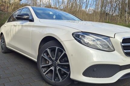 Mercedes-Benz E 220 141.825 km 25.900 &euro; Dillingen 66763