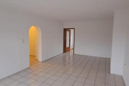 Wohnung Saarbrücken West - 2 Zimmer, 86 m&sup2;, 700&euro; | Angebot:22592053