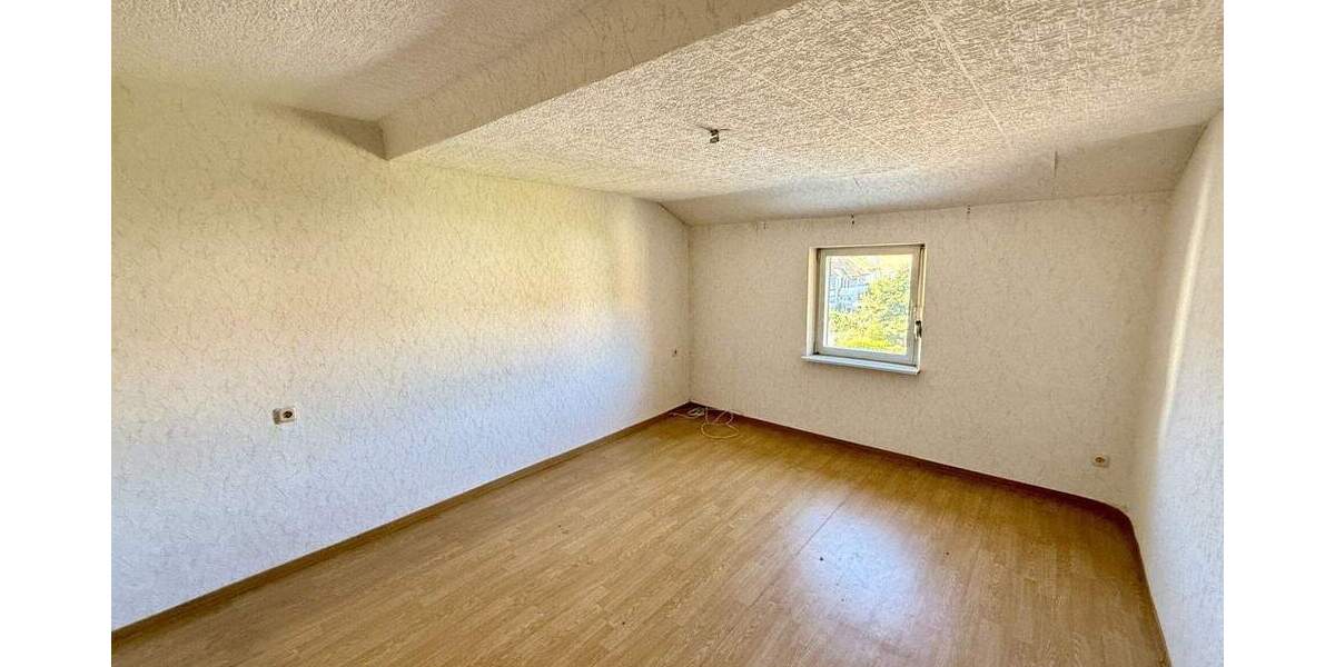 Mehrfamilienhaus, Wohnhaus Dillingen - 6 Zimmer, 192 m&sup2;, 235.000&euro; | Angebot:25668693