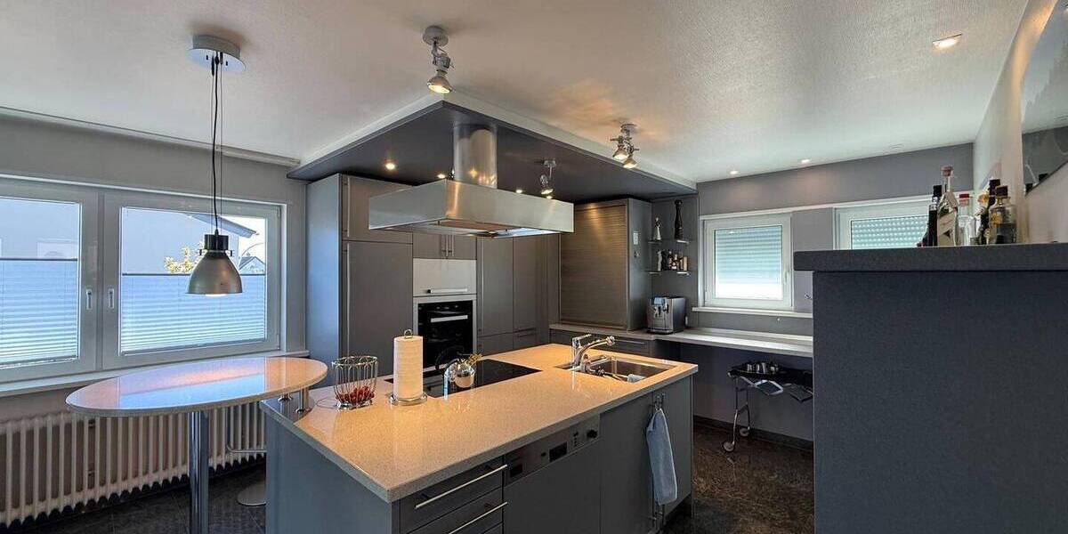 Einfamilienhaus Neunkirchen Wellesweiler - 1 Zimmer, 630.000&euro; | Angebot:26704360