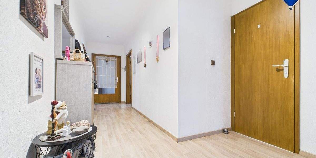 Etagenwohnung Schwalbach Hülzweiler - 4 Zimmer, 84 m&sup2;, 145.000&euro; | Angebot:25673961