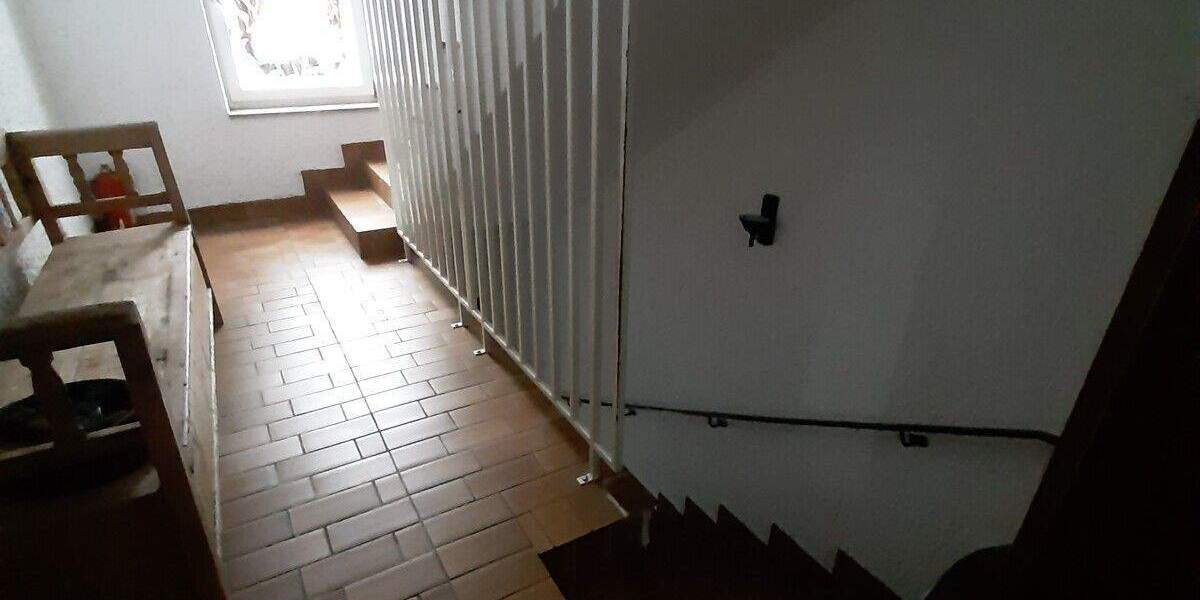 Etagenwohnung Großrosseln - 6 Zimmer, 214 m&sup2;, 199.999&euro; | Angebot:25780963