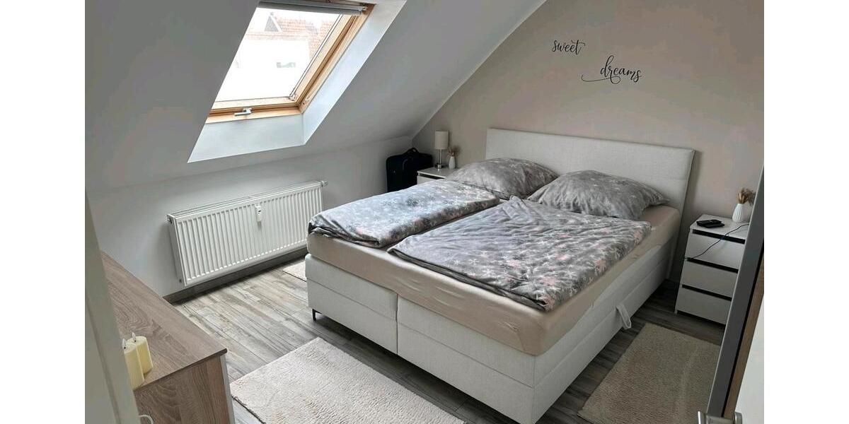 Dachgeschoßwohnung Schwalbach - 2 Zimmer, 60 m&sup2;, 450&euro; | Angebot:25954756