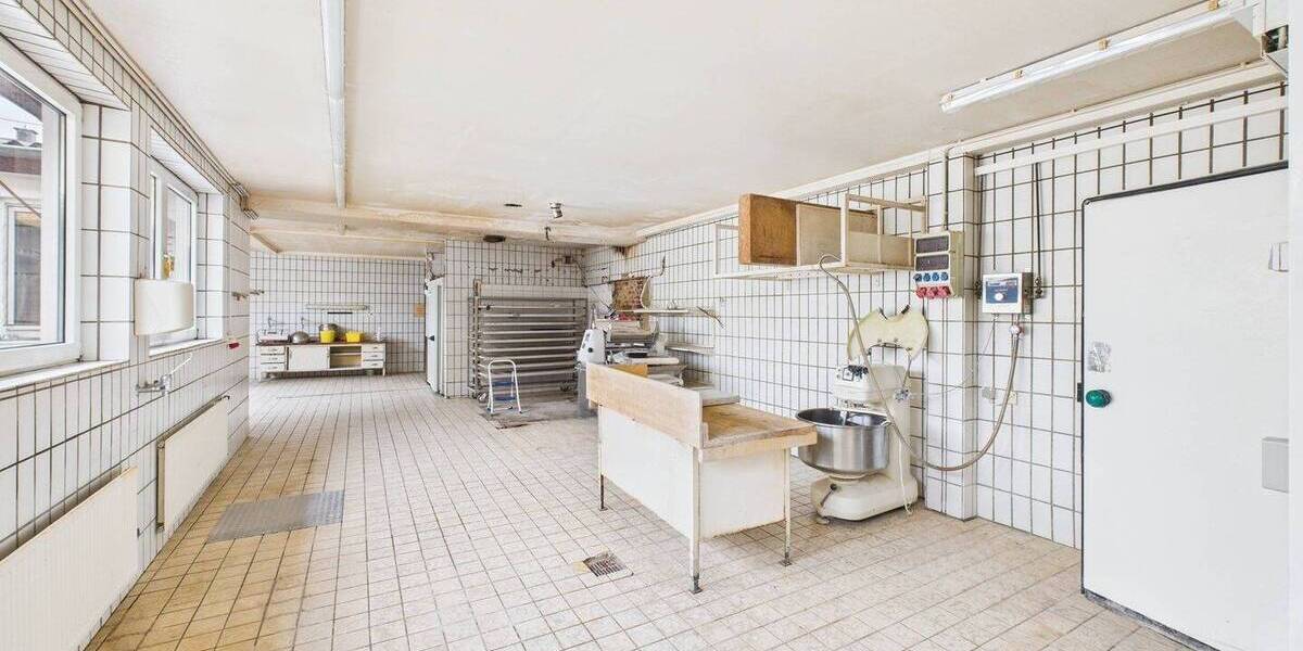 Einfamilienhaus Saarlouis Lisdorf - 8 Zimmer, 244 m&sup2;, 590.000&euro; | Angebot:25687196