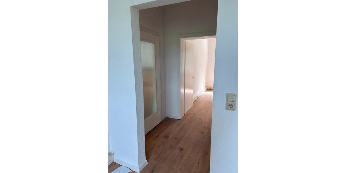 Etagenwohnung Saarbrücken Neue Bremm - 2 Zimmer, 45 m&sup2;, 460&euro; | Angebot:26609520