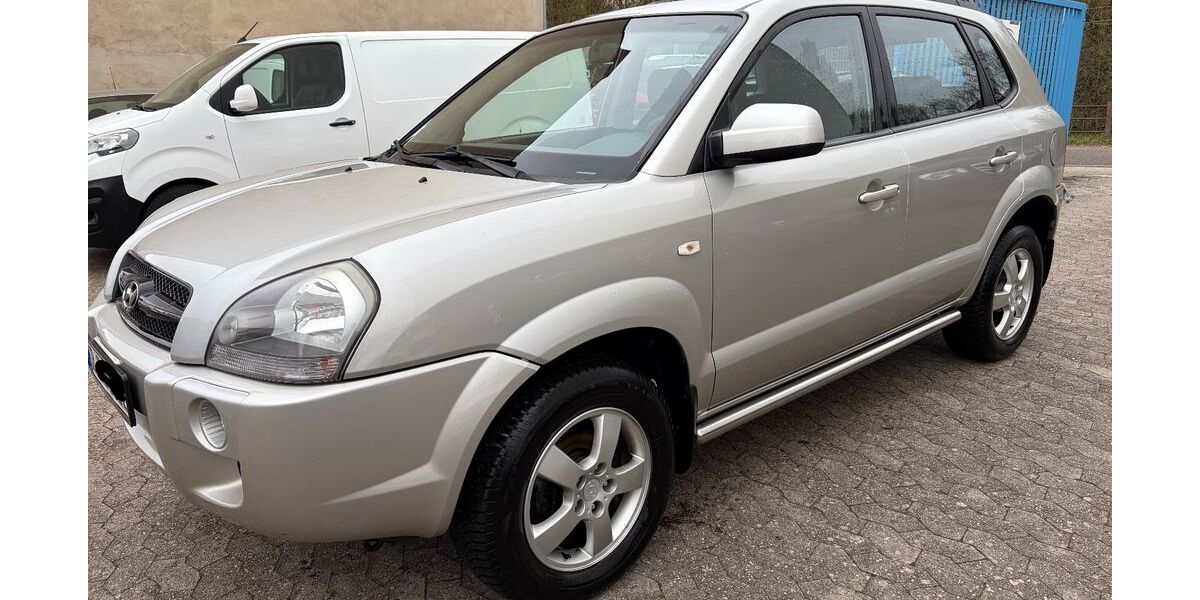Hyundai TUCSON 140.000 km 4.500 &euro; Saarbrücken 66115