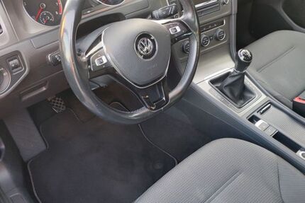 VW Golf 211.000 km 5.900 &euro; Spiesen-Elversberg 66583