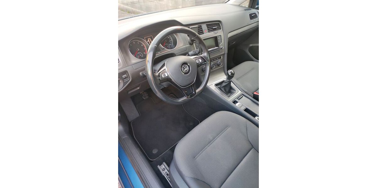 VW Golf 211.000 km 5.900 &euro; Spiesen-Elversberg 66583