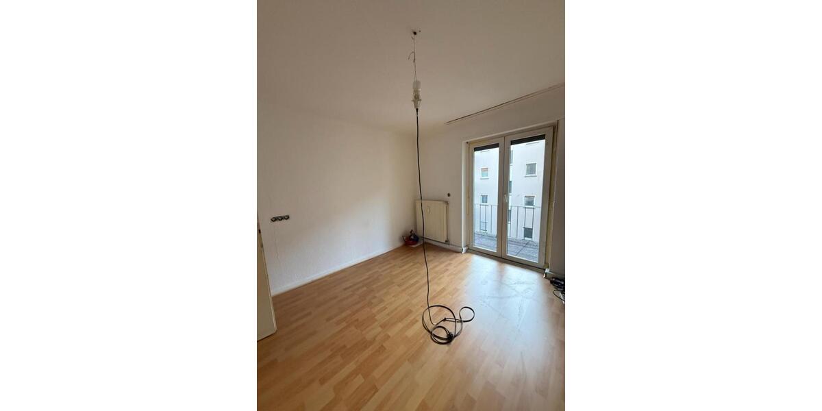 Etagenwohnung Saarbrücken West - 3 Zimmer, 54 m&sup2;, 535&euro; | Angebot:25798673
