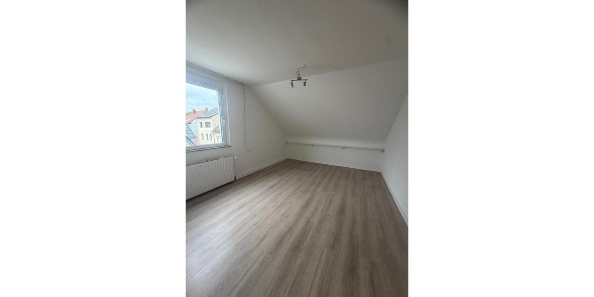 Dachgeschoßwohnung Sankt Ingbert - 2 Zimmer, 33 m&sup2;, 480&euro; | Angebot:25614189