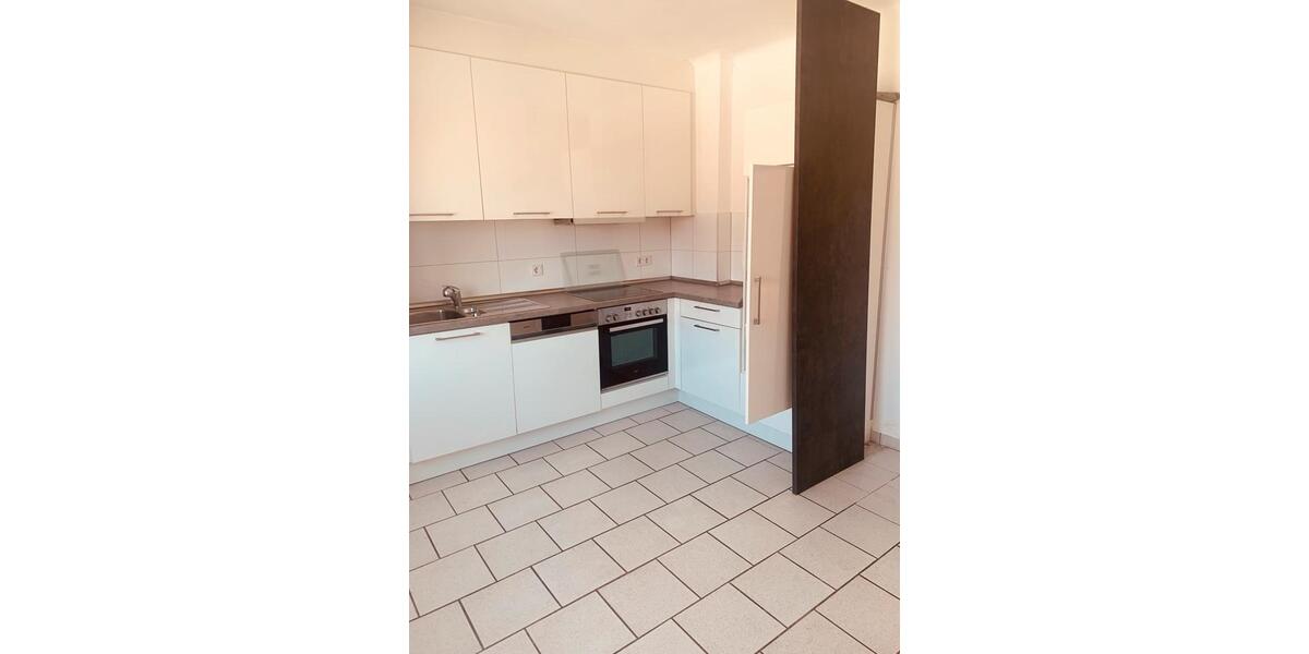 Etagenwohnung Saarbrücken Eschberg - 4 Zimmer, 104 m&sup2;, 880&euro; | Angebot:25877714