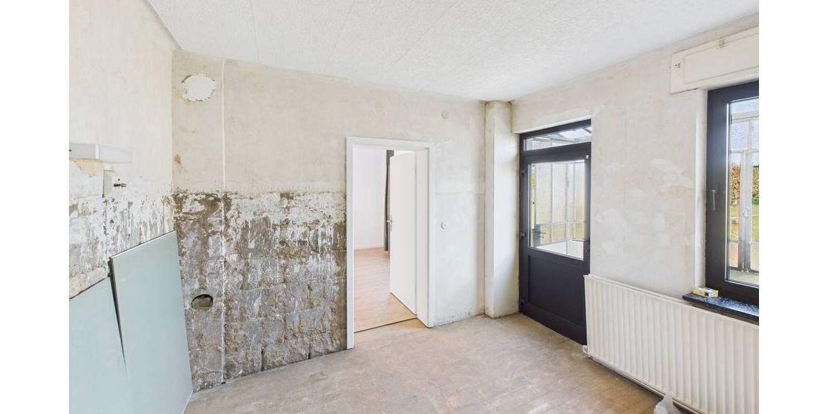 Einfamilienhaus Saarlouis Neuforweiler - 9 Zimmer, 217 m&sup2;, 339.000&euro; | Angebot:25735478