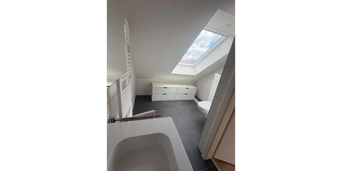 Dachgeschoßwohnung Saarlouis - 3 Zimmer, 80 m&sup2;, 770&euro; | Angebot:25945411